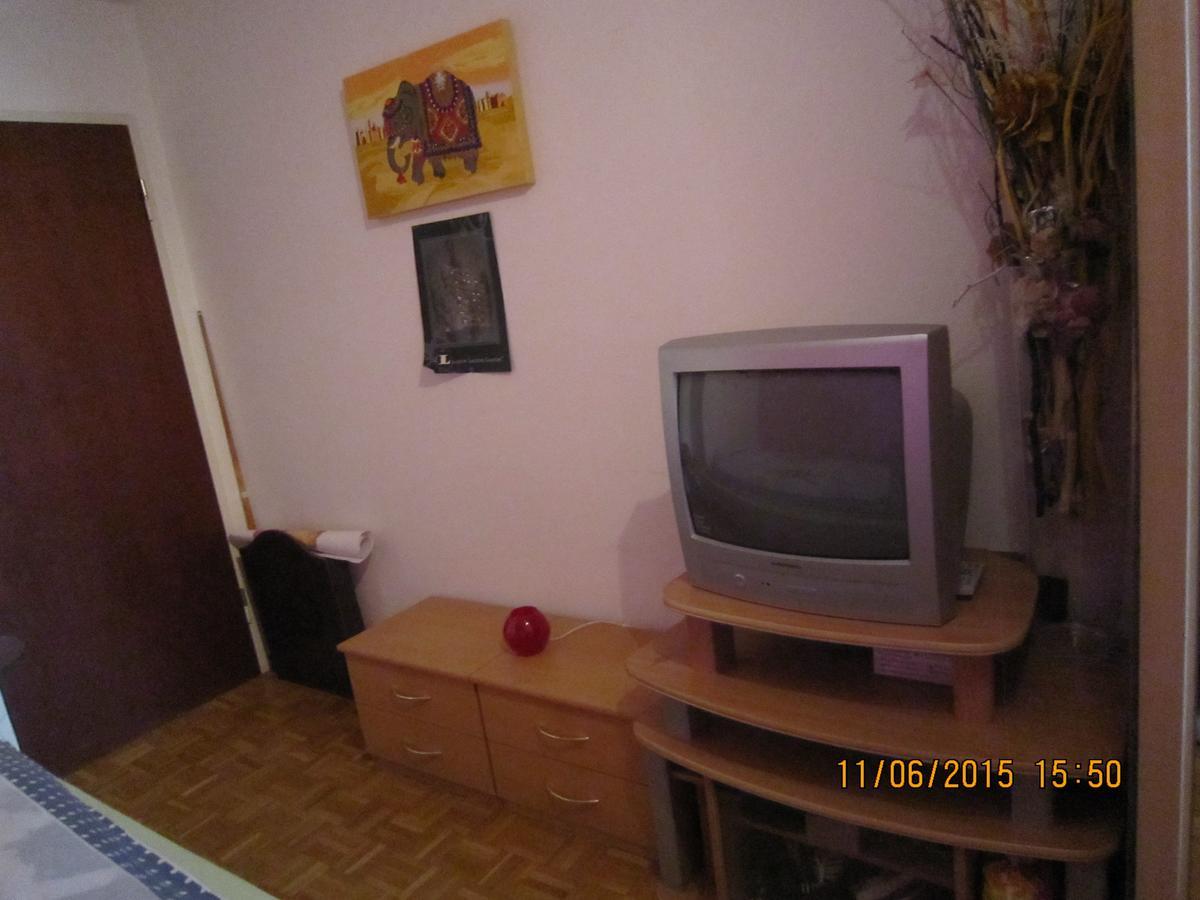 Schoenes Zimmer In Der City Bázel Kültér fotó